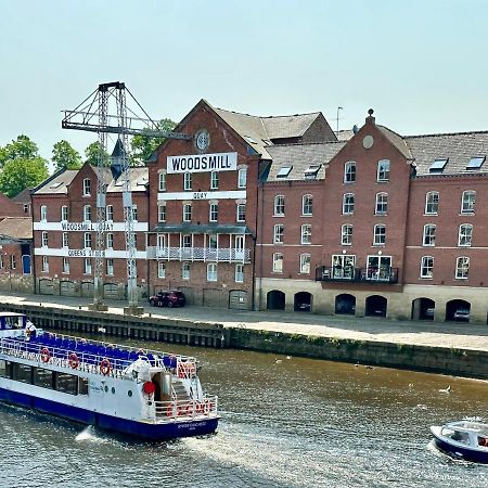 Riverside Apartment At Woodsmill Quay York Buitenkant foto