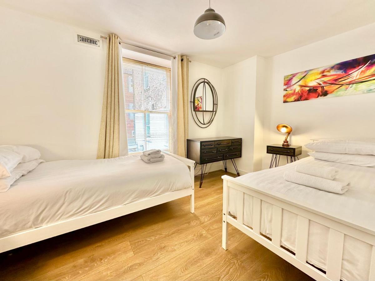 Riverside Apartment At Woodsmill Quay York Buitenkant foto